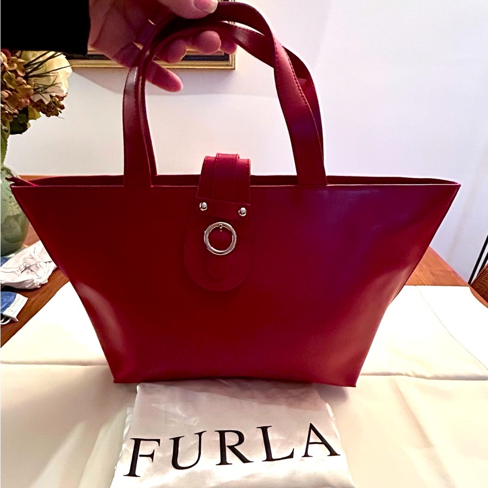 Furla Red Trapezoidal Leather Tote with Structured Design